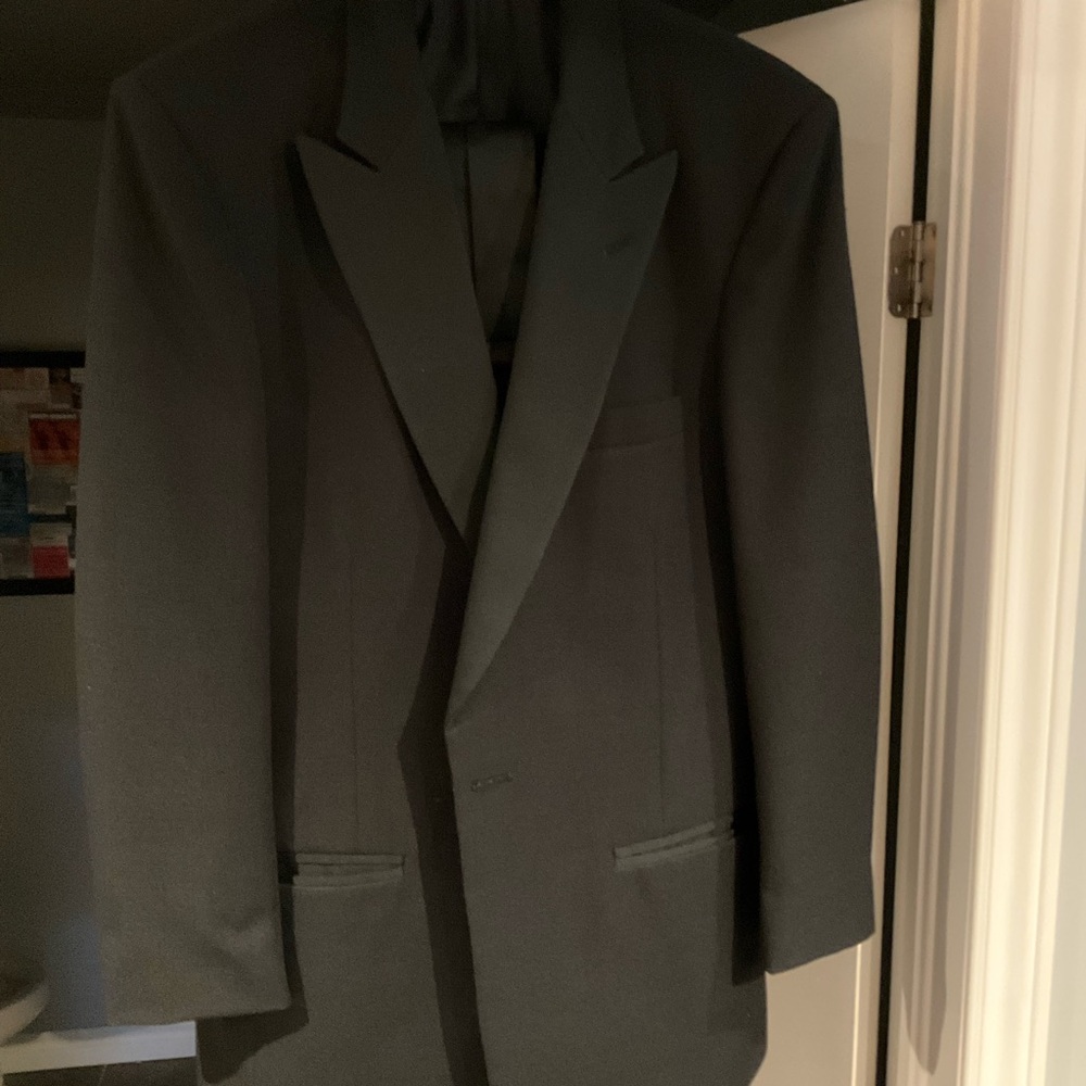 Men's Classic Black Tuxedo 41L